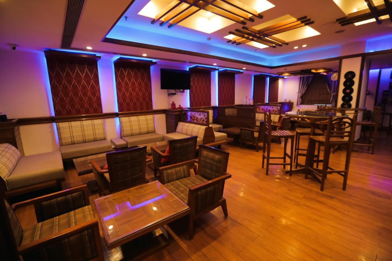 דהראדון Hotel Saffron Leaf מראה חיצוני תמונה