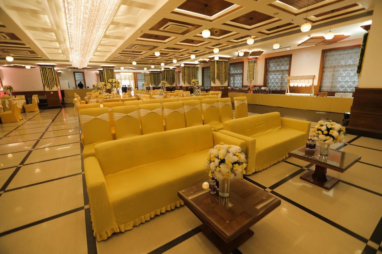 דהראדון Hotel Saffron Leaf מראה חיצוני תמונה