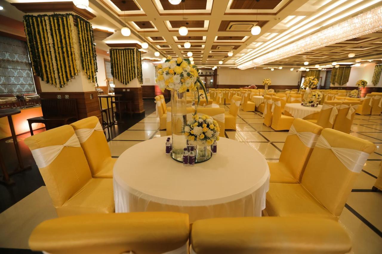 דהראדון Hotel Saffron Leaf מראה חיצוני תמונה