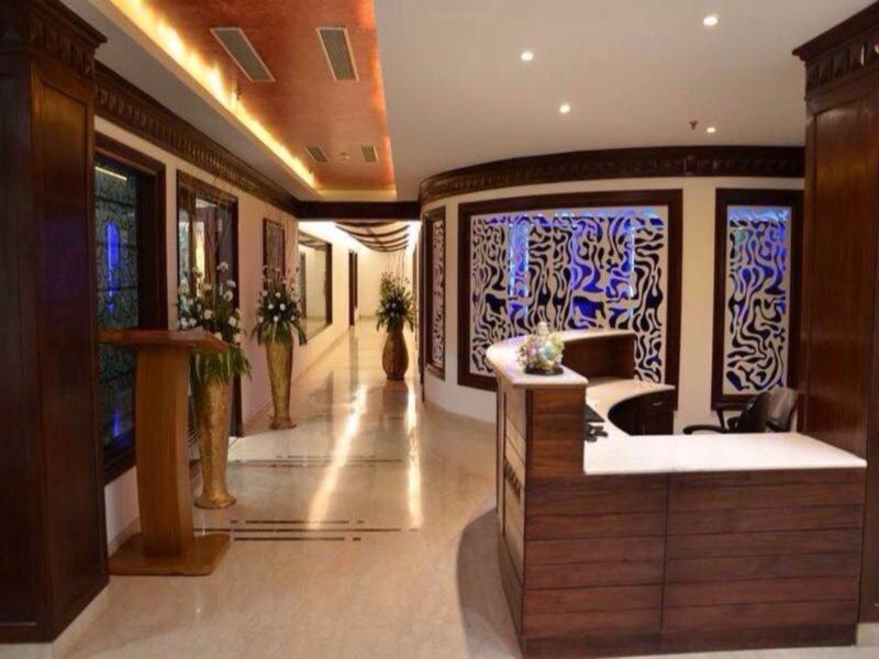 דהראדון Hotel Saffron Leaf מראה חיצוני תמונה