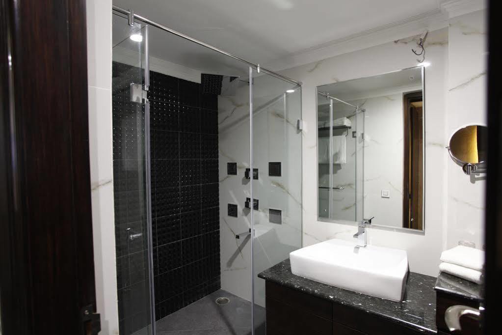 דהראדון Hotel Saffron Leaf מראה חיצוני תמונה